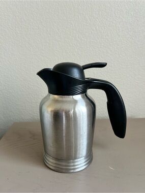 Stanley 20 oz Stainless Steel Carafe / Thermal Coffee Carafe